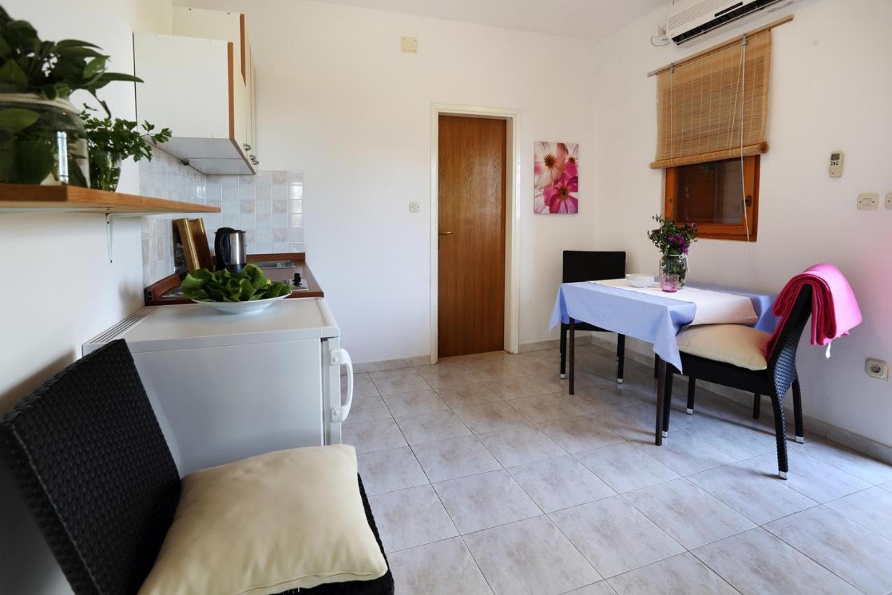 Apartmani Nila Света-Неделя Номер фото