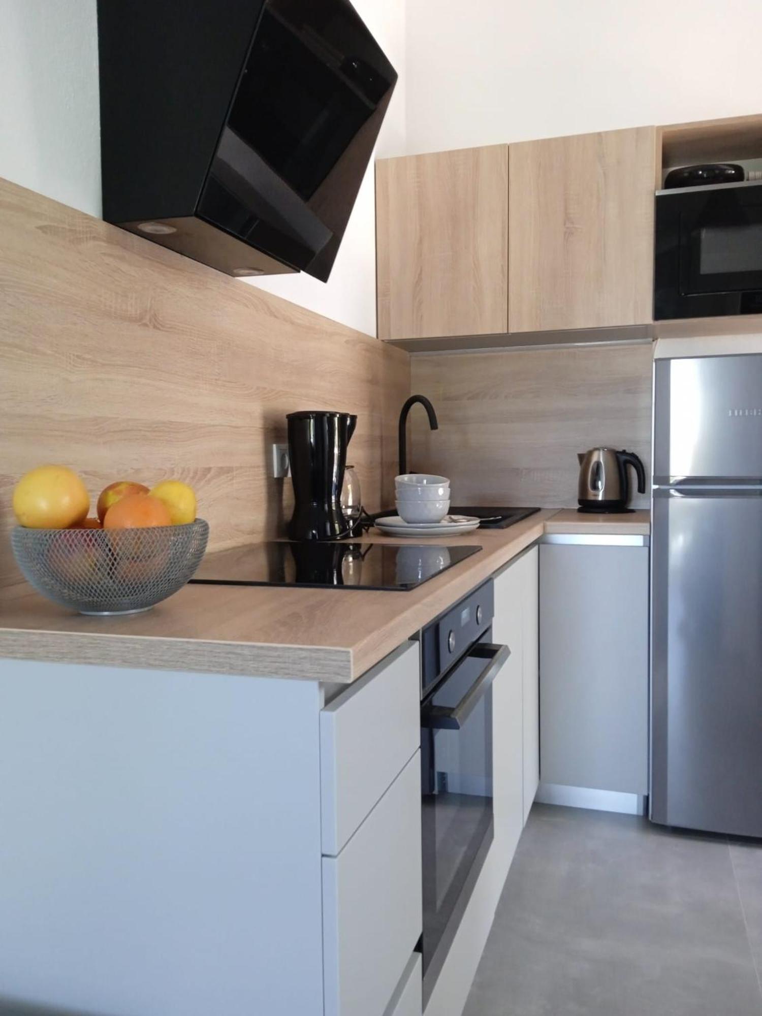 Apartmani Nila Света-Неделя Экстерьер фото