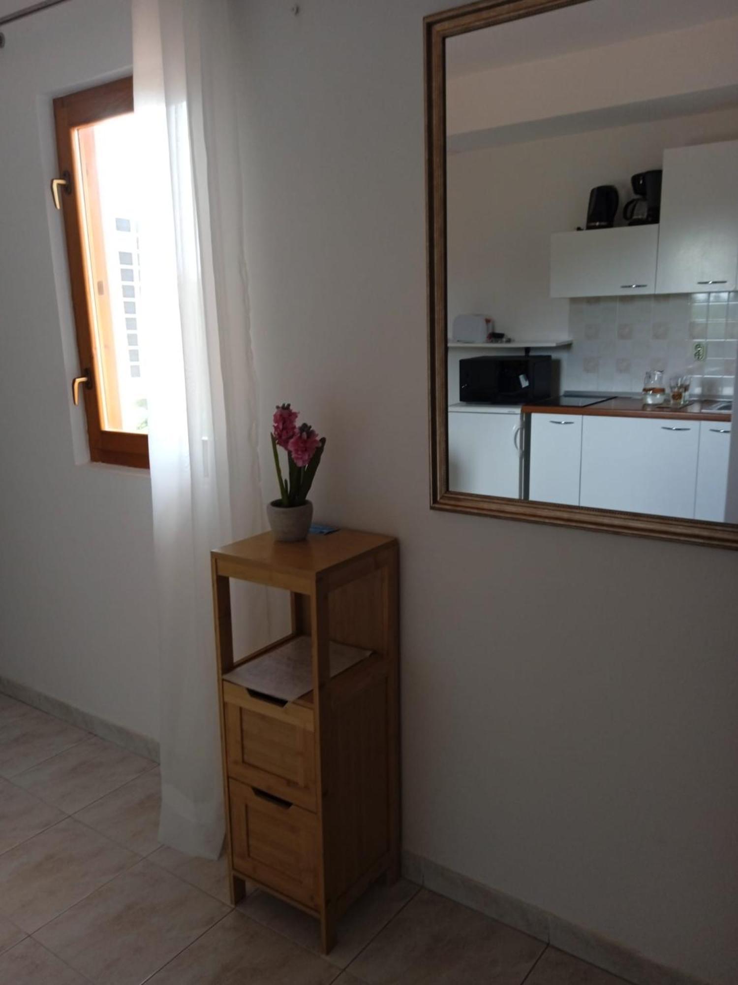 Apartmani Nila Света-Неделя Экстерьер фото